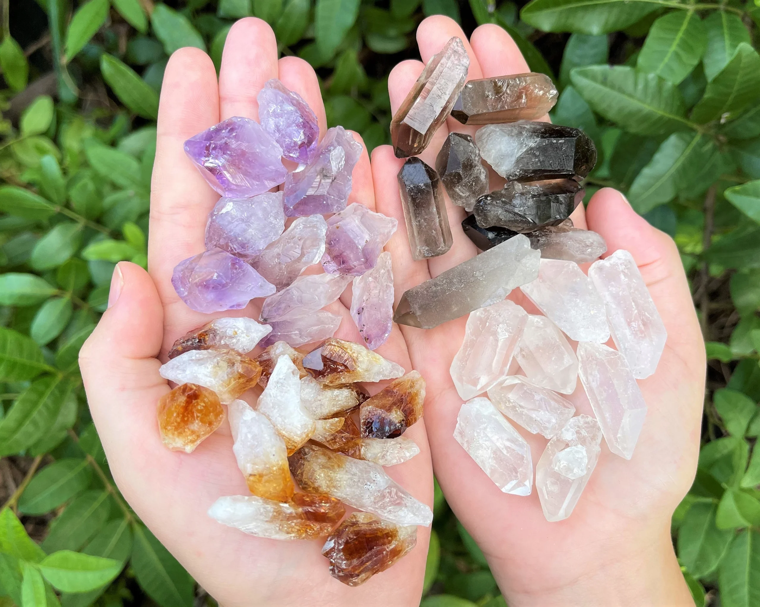 不同顏色水晶原石
