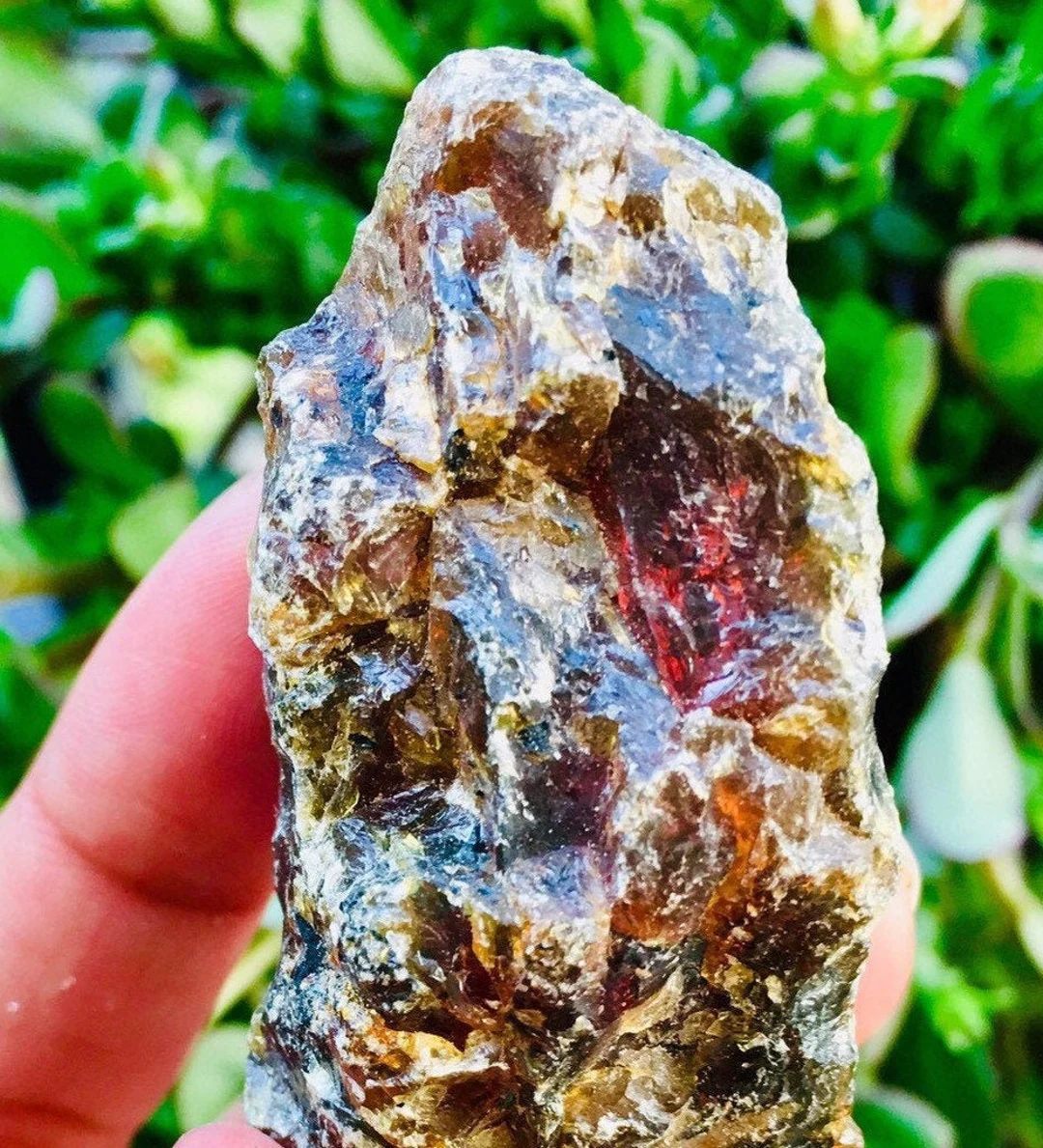琥珀原石晶體