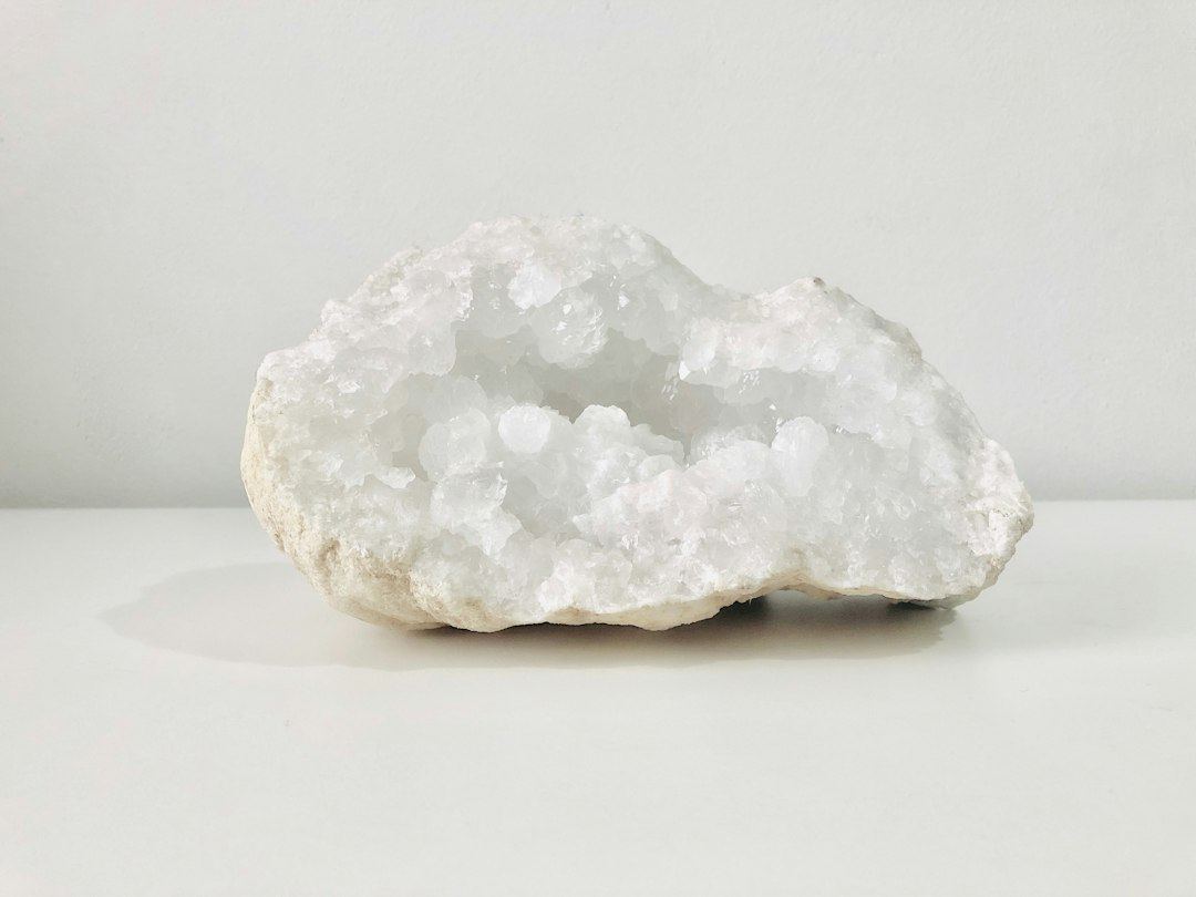 白色水晶原石